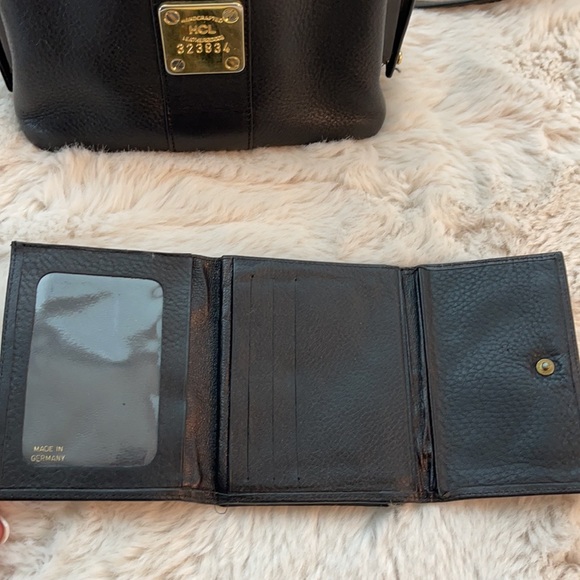 HCL (Hand Crafted Leather) Authentic Crossbody bag - Picture 6 of 10